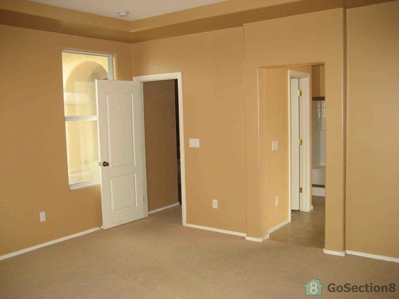2nd image of 2537 Cliff Lodge Ave