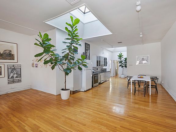 4th image of 56 Lispenard St