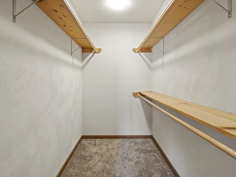 2213 Rockwood Dr — Photo 34