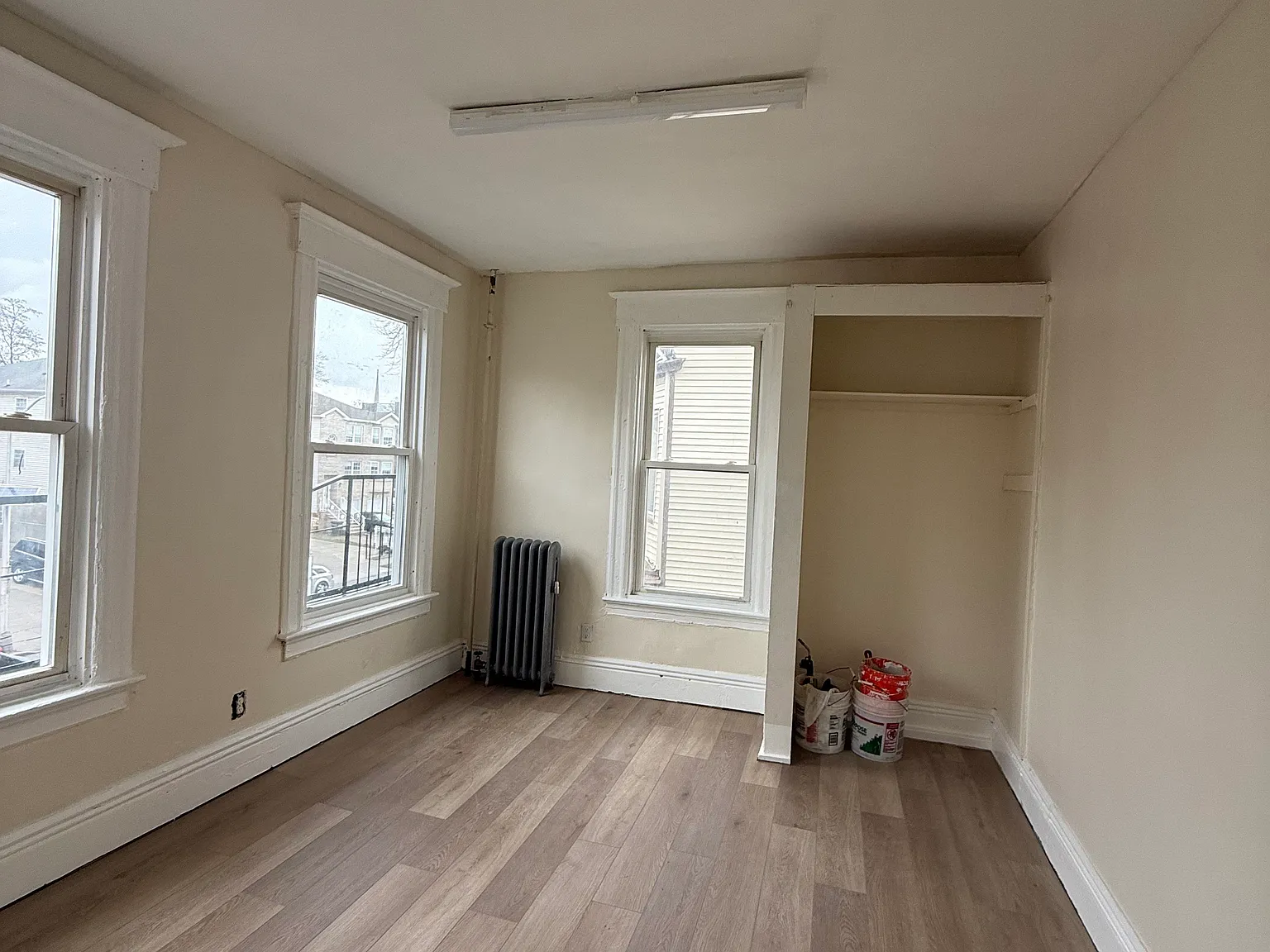 10 bed, 2000 sqft, $700 — Photo 3