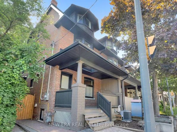 360 Woodbine Ave, Toronto, ON M4L 3P6