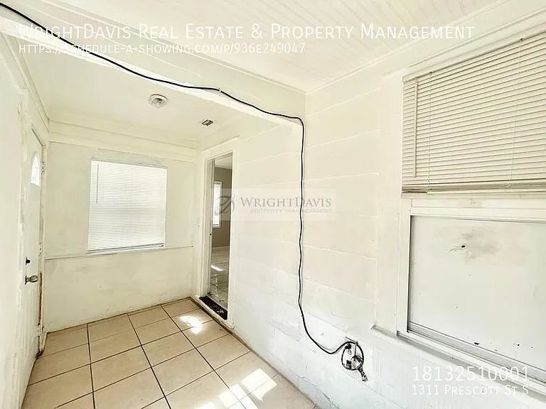 1311 Prescott St S — Photo 7