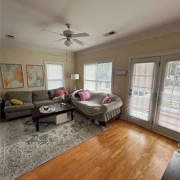256 Ruth St — Photo 2