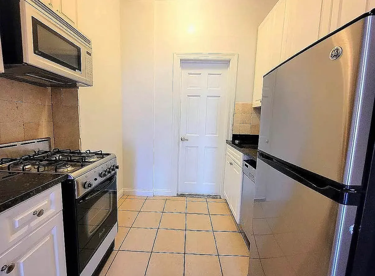 312 West 87th Street — Photo 4