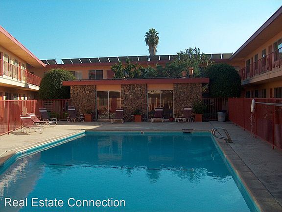 2nd image of 3338 Redondo Beach Blvd APT 215