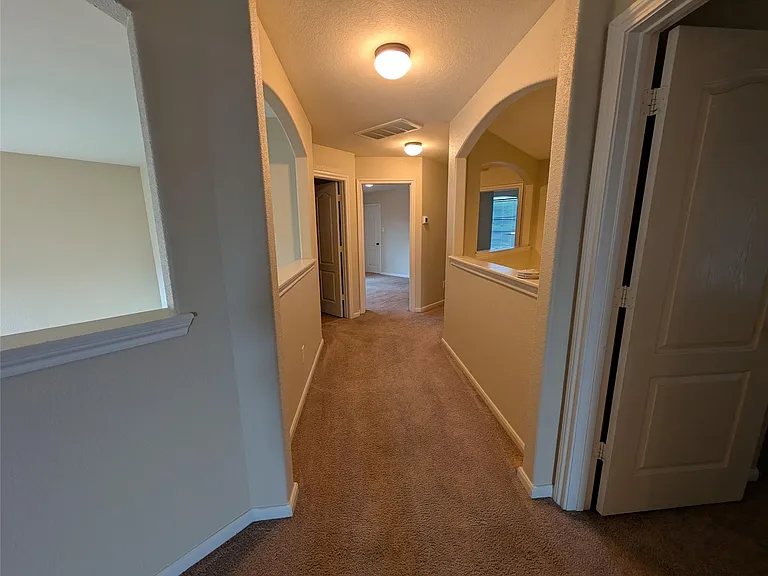 6614 Hunters Creek Ln — Photo 14