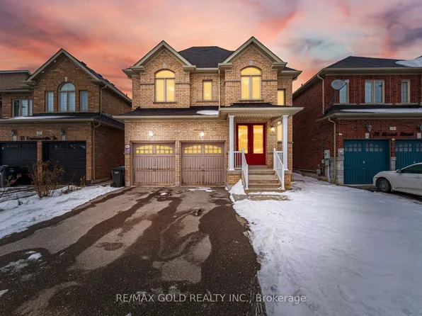 27 Drummondville Dr, Brampton, ON L6P 3S5