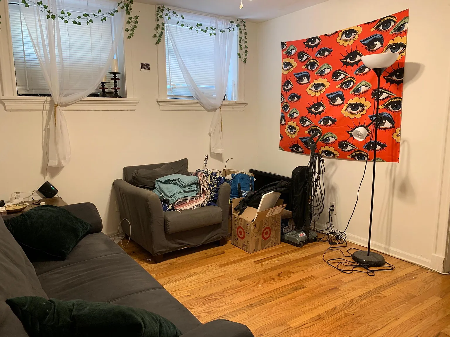 2 bed, 900 sqft, $2,100 — Photo 2