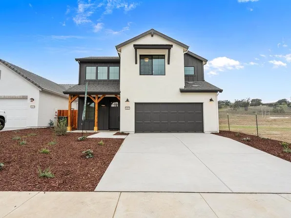 425 Maria Dr, Hollister, CA 95023