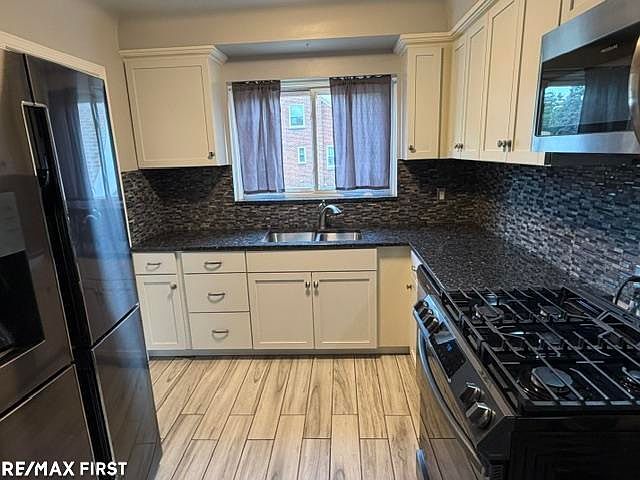 23323 Audrey Ave, photo 12