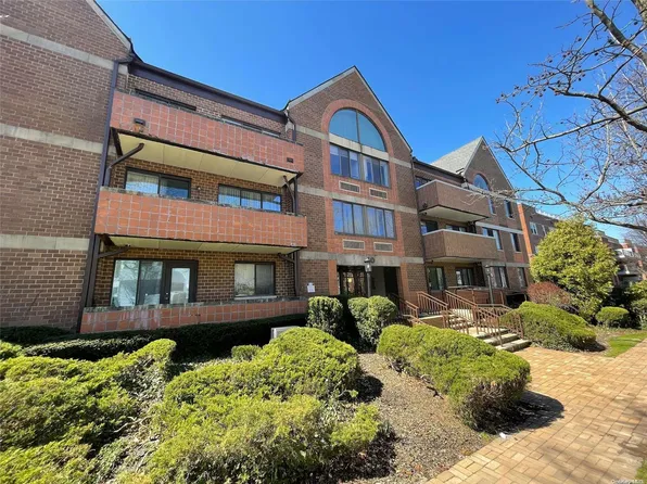10 Canterbury Road #1F, Great Neck, NY 11021