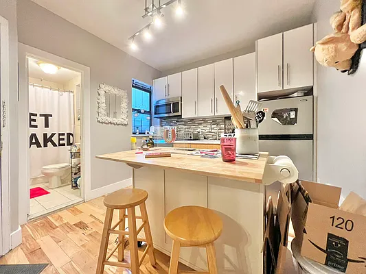 Rented by Doorway NYC, LLC | media 5