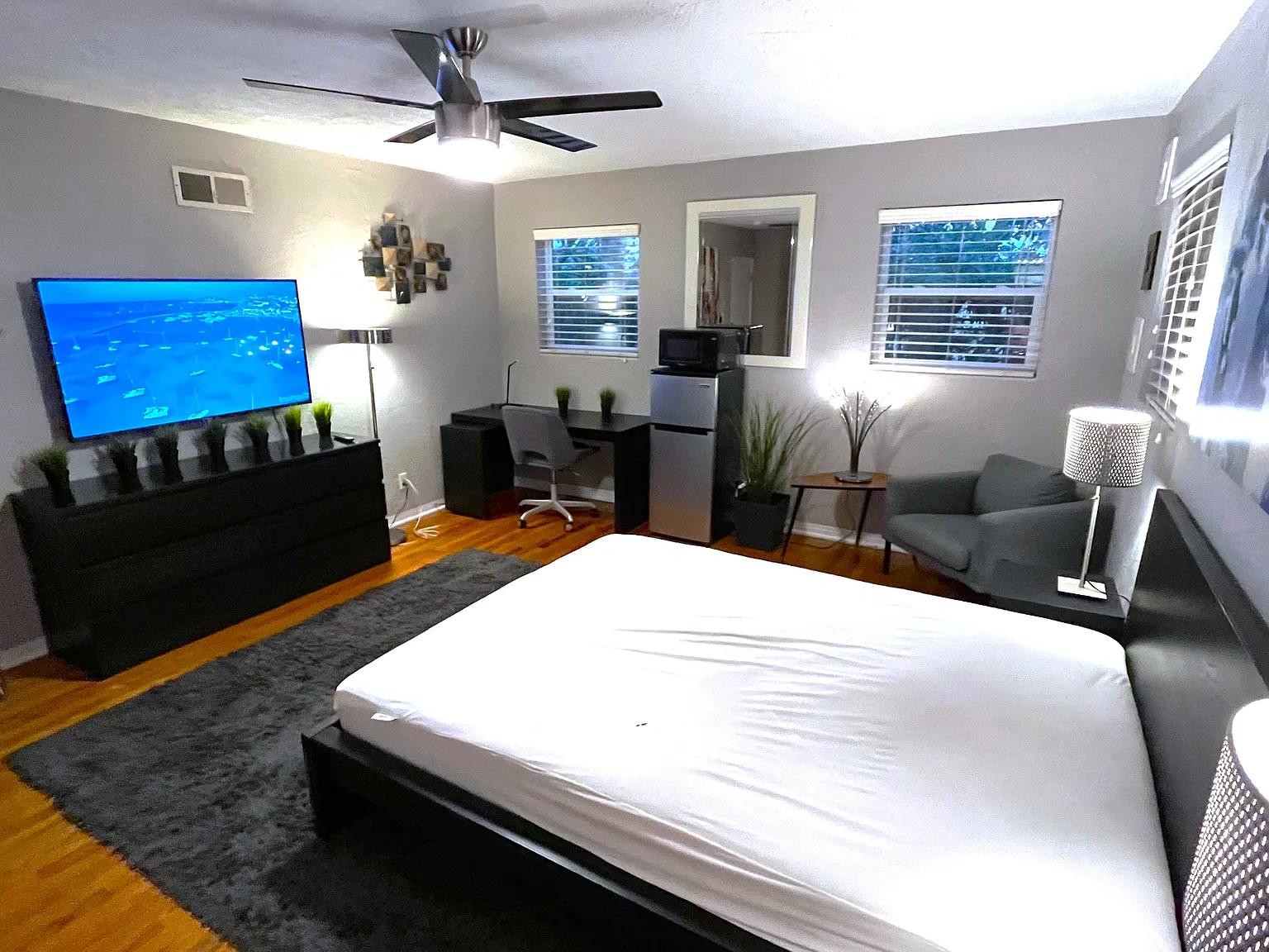 236 North Keech Street - #H Room 1 — Photo 2
