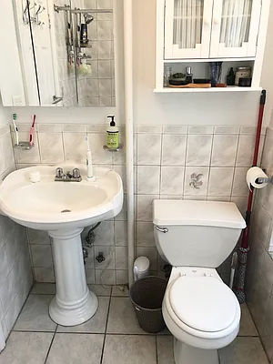 Rented by Lindemar LLC | media 9