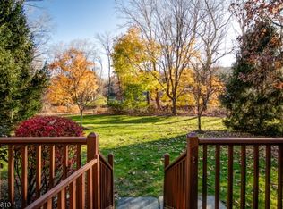 105 Lindabury Ln, Pottersville, NJ 07979