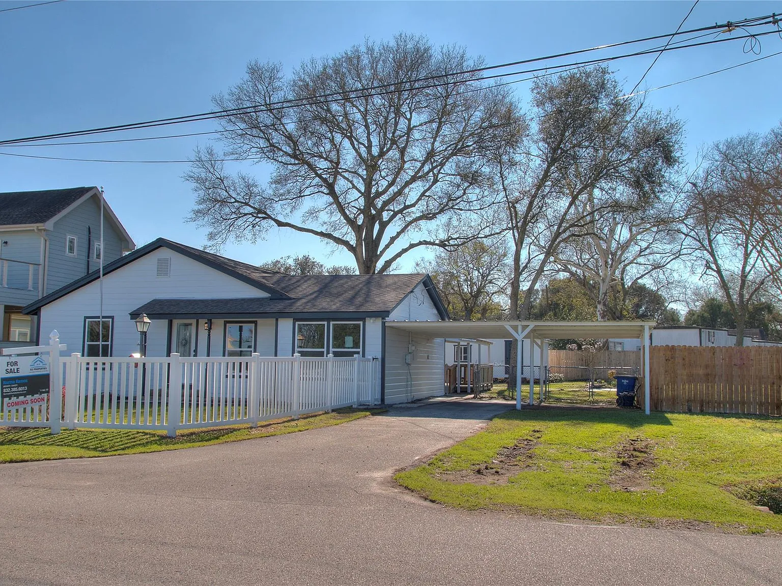 3 bed, 2.0 bath, 1601 sqft, $2,200 — Photo 3