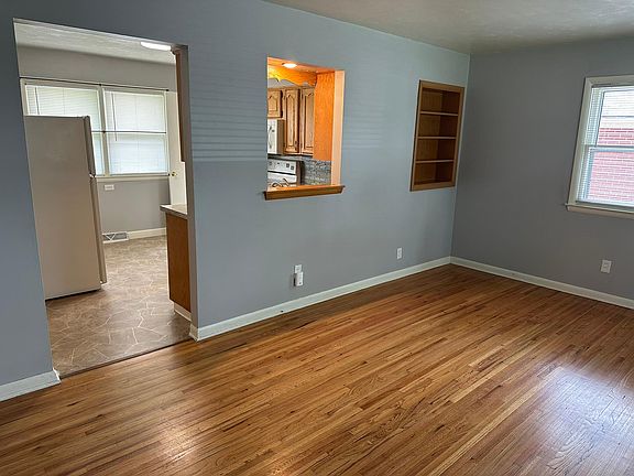4th image of 7015 Holdrege St