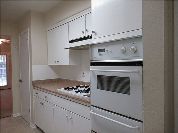 5th image of 8205 Stillwood Ln