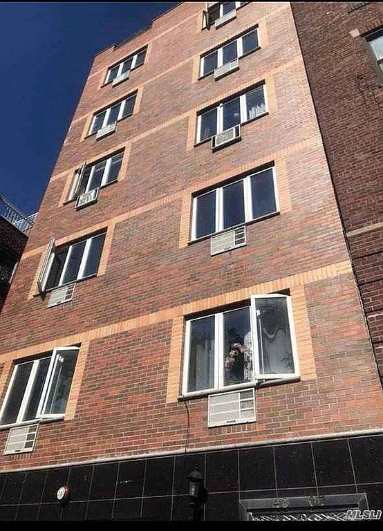 43-07 48th St #6A photo 1