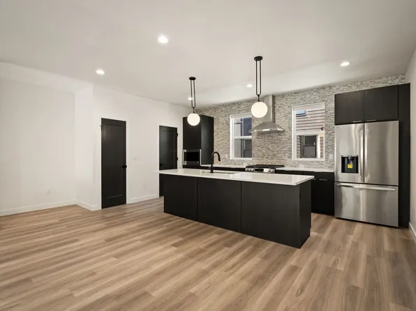 598 E Savvy Cv S #42, Salt Lake City, UT 84107