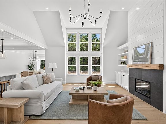 3rd image of 36 Baptiste Ln