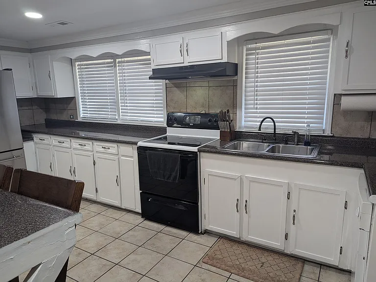 3298 Highway 15 Hwy S — Photo 2