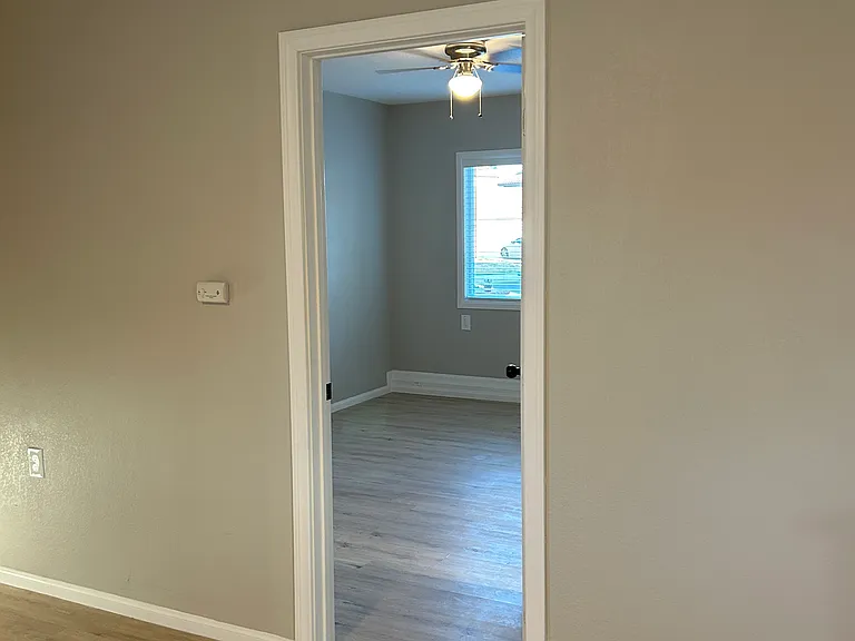 1407 Chase St — Photo 5