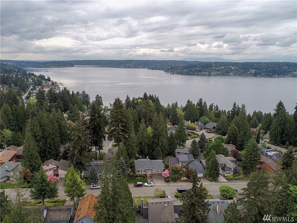 1st image of 16822 SE Newport Way