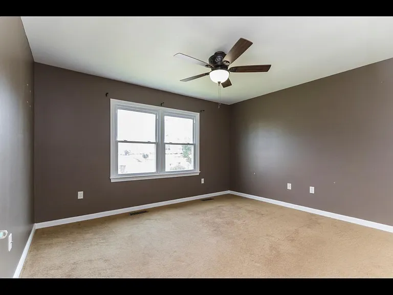 1214 Dewberry Dr — Photo 16