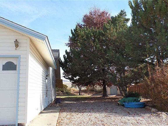 2nd image of 50 Desert Rose Ct