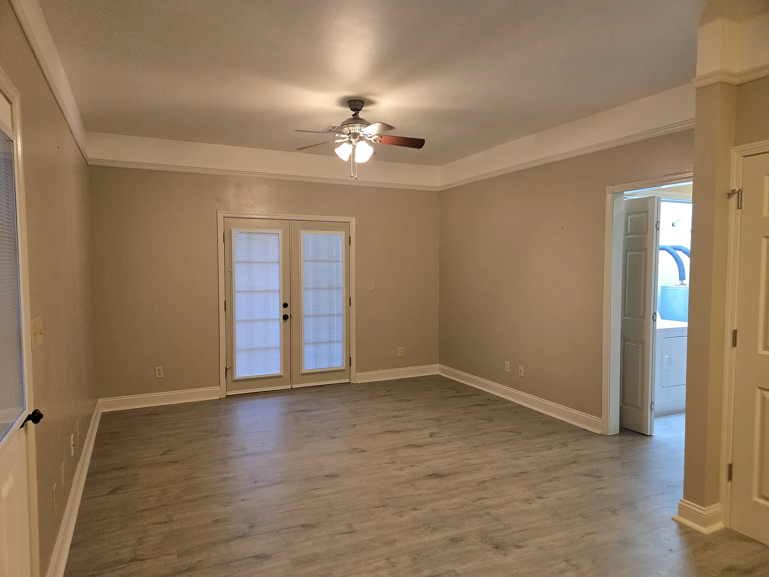 2 bed, 1000 sqft, $1,200 — Photo 3