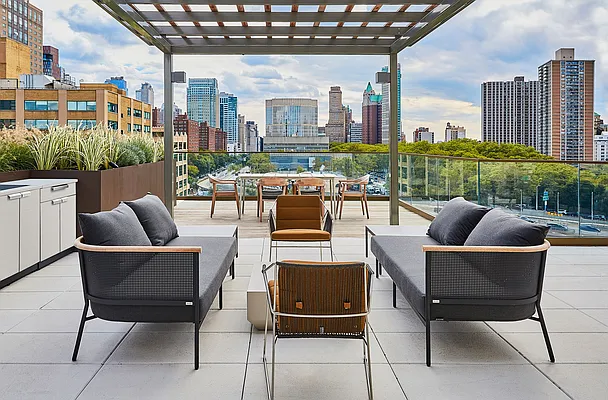 Sold by Triumph Property Group | media 10