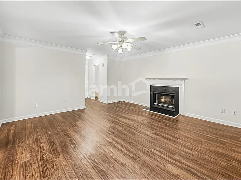4601 Heritage Woods Dr — Photo 6