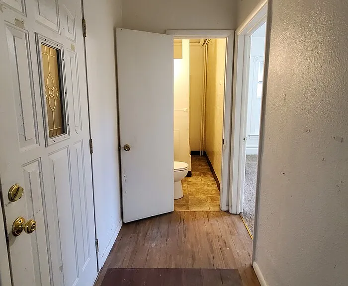 420 2nd Ave NE #201 — Photo 3