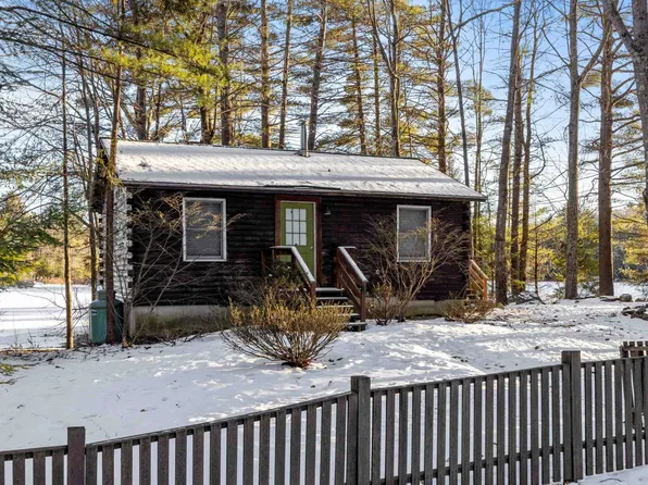 11 Robin Shore Drive, Canterbury, NH 03224