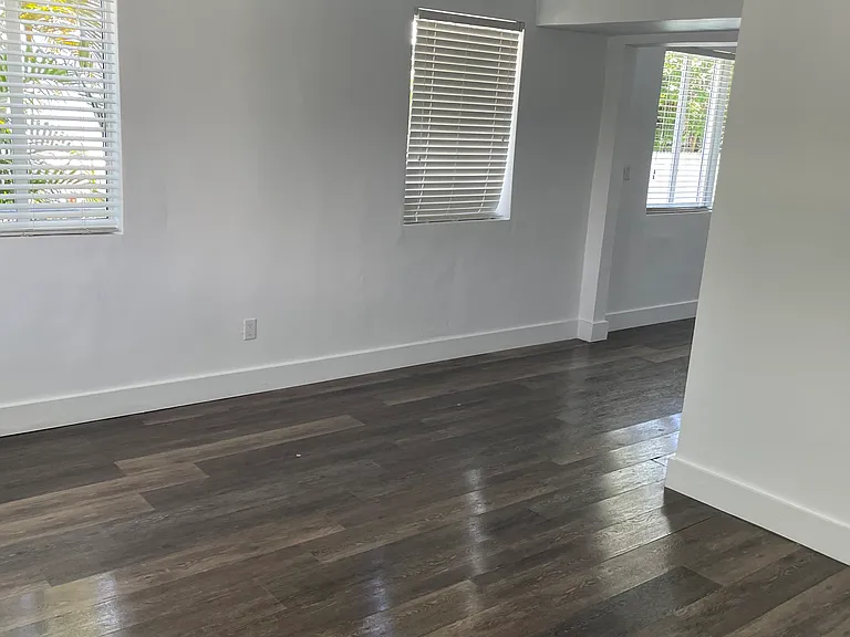 2350 SW 26th Ln — Photo 11