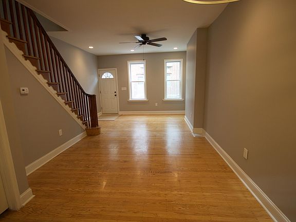 3rd image of 830 Cantrell St