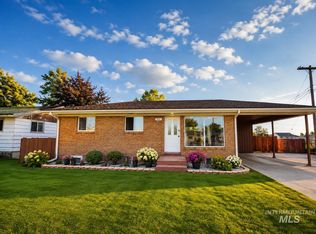 905 15th Dr, Rupert, ID 83350