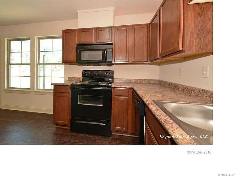 503 Oak Ridge Dr — Photo 8