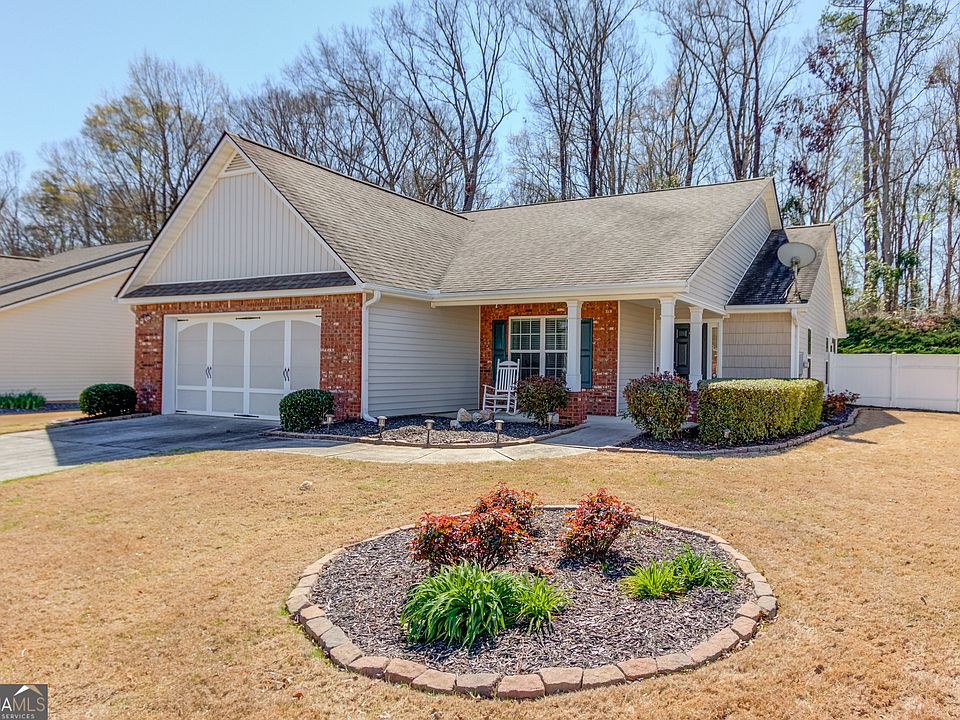 1st image of 210 Briarcrest Dr