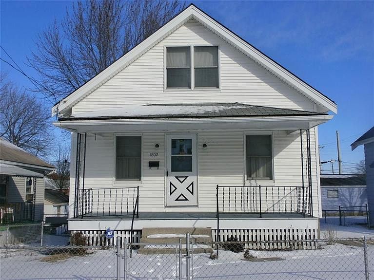 1st image of 1802 De Armand Ave