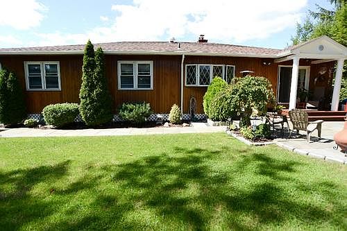 1st image of 35 Bainbridge Ave