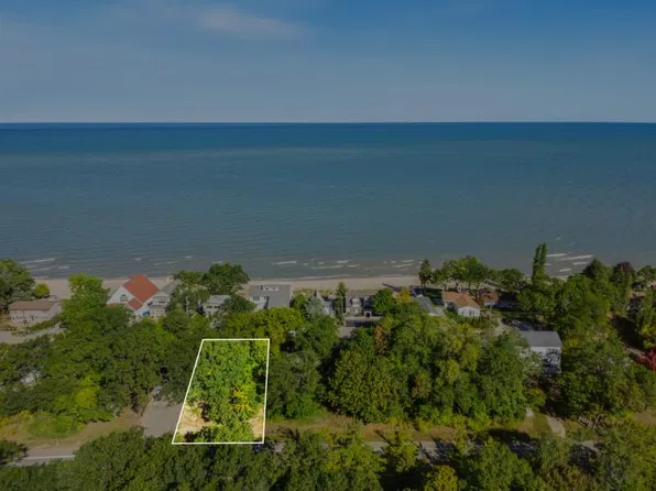 Oak Pointe Dr, Caseville, MI 48725