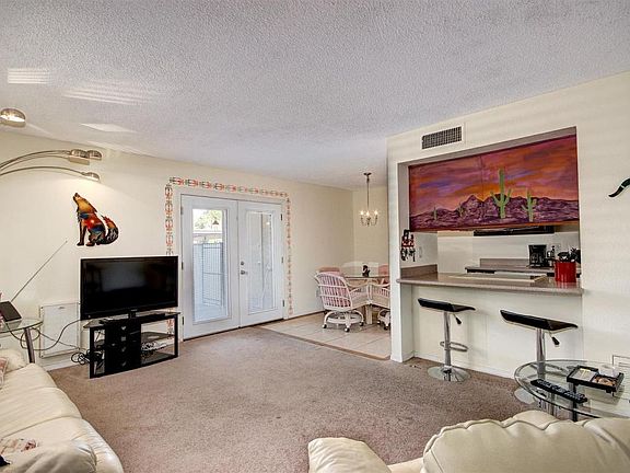 5th image of 727 E Cochise Dr #A