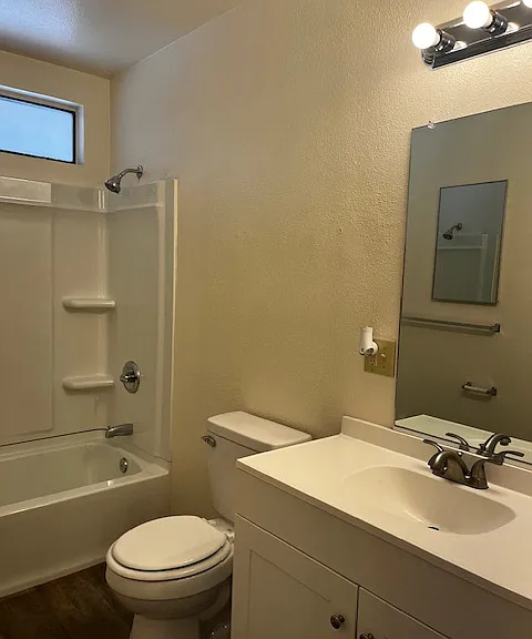Orange Grove Apartments — Photo 20
