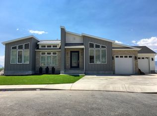 672 S 900 E, Pleasant Grove, UT 84062