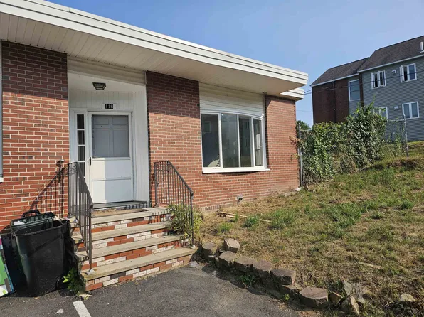 116 W High St, Somersworth, NH 03878