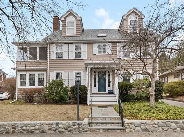 37 Brewster Rd, Newton, MA 02461