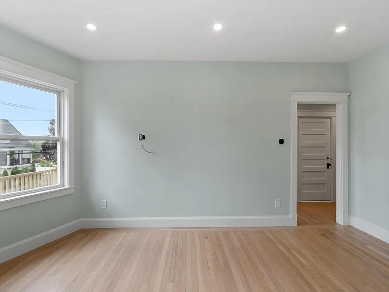 61 Warren St #2 — Photo 9