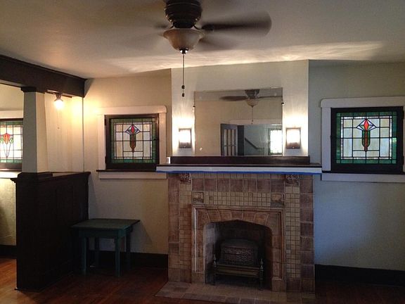living room w/ beautiful fireplace